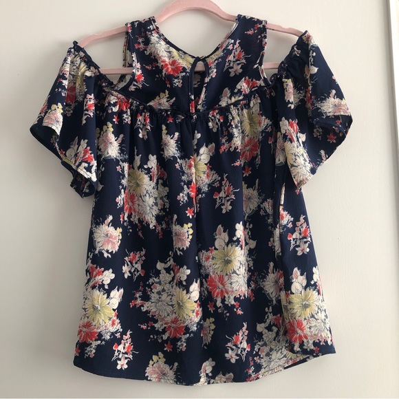 Blue Sky Open Shoulder Top - Size M - Picture 2 of 3